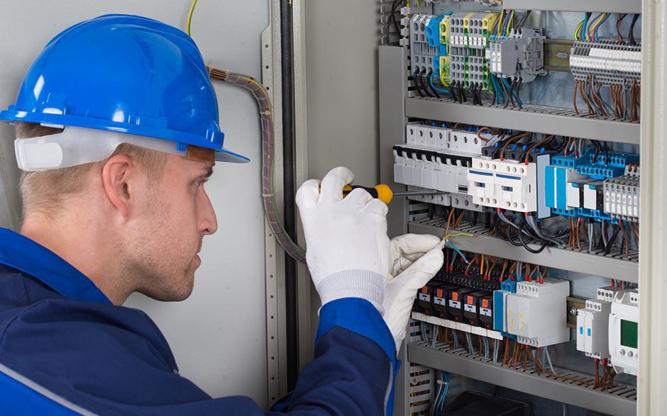 installateur électricien Menucourt
